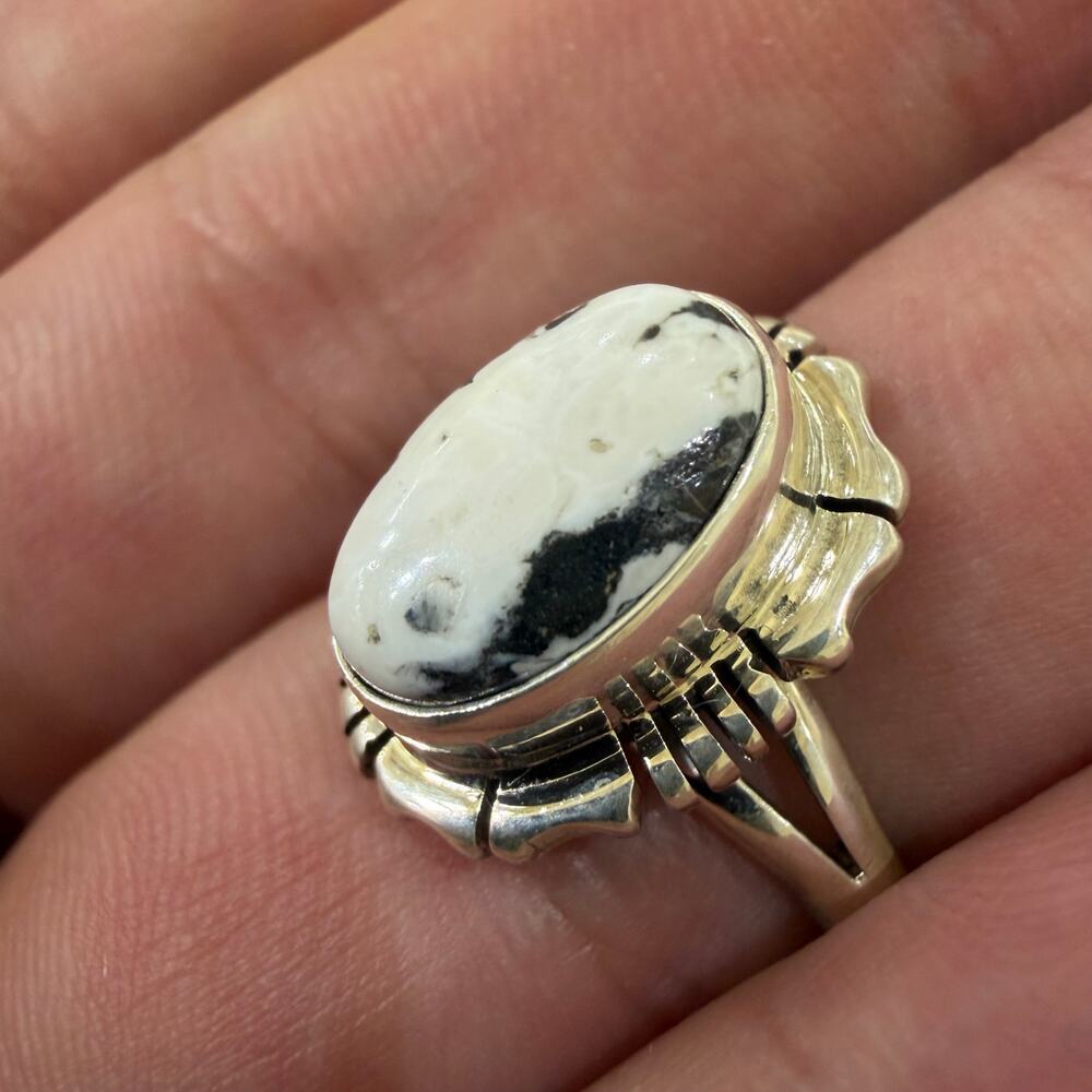 White Buffalo & Sterling Silver Native American Ring Size 8 - Picture 2 of 7